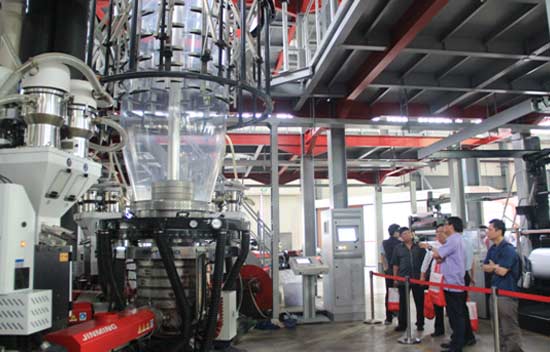 金明精機(jī)五層自立袋吹膜機(jī)組市場走紅